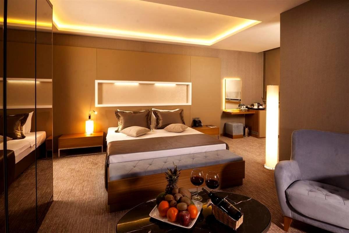 Majura Hotel Business Izmir Exteriör bild